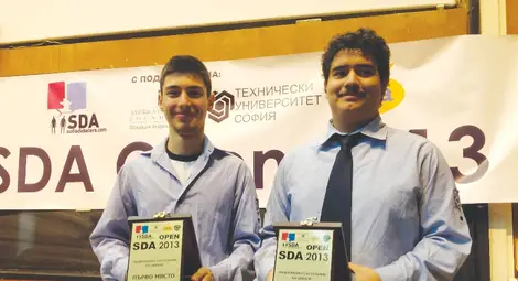 За втори път русенци печелят националния турнир по дебати За втори път русенци печелят националния турнир по дебати