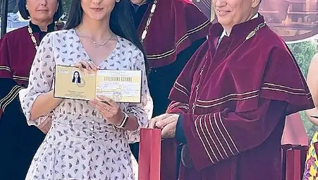 УХТ откри академичната учебна година, стартира лекции и упражнения присъствено