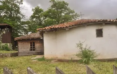 Чета от баби възражда славата на Бръшлян