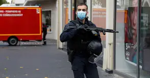 Гръцки свещеник е прострелян пред църквата си в Лион