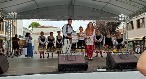 Танцовият клуб към читалище "Пробуда 1923" в Долна Студена с блестящо участие в Балканския фолклорен фестивал в Одрин