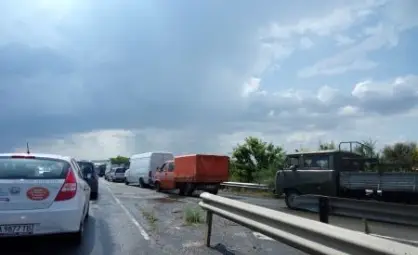 Огромно задръстване по морето. Три часа път от Бургас до Слънчев бряг