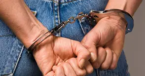 Двама наркомани задържани с дрога