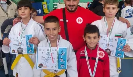 Джудистите на &bdquo;Кано&ldquo; с 4 медала от &bdquo;Ботева слава&ldquo;