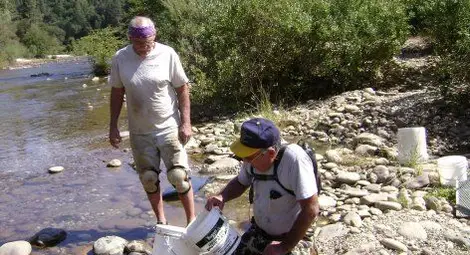 Златна треска завладя Софийско след пороите