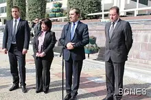 Орешарски: Двойно ускоряваме работата по бежанския статут