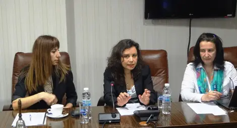 Циганските момичета стават булки най-често в шести клас