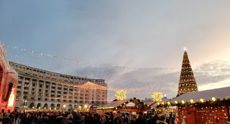 Вино от Вранча, керамика от България и много родна реч на Коледния базар в Букурещ