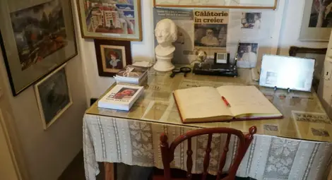 Аджрпрес: Колекция от история, изкуство, вяра и наука в музея на Леон Данаила в Дарабани