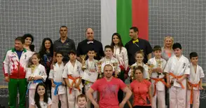 Младите каратисти на „Русе“ със златен удар на държавно