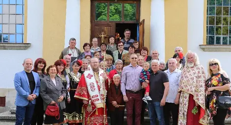 Владиката освети обновения храм &bdquo;Св.Архангел Михаил&ldquo; в Сандрово