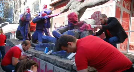 Къпят партизаните на "Позитано" 20 