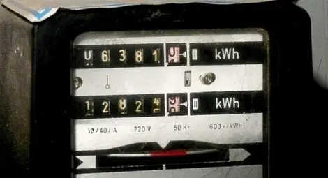 Неразбории с отчитането докараха 10 000 лева месечна сметка за ток