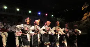 „Найден Киров“ оцвети Празника на еленския бут