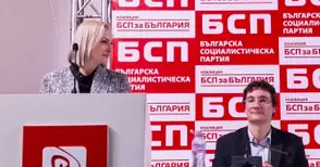 Водачът на листата на БСП Деница Иванова: Крайно време да спрем да бъдем инфлуенсъри в парламента и събирачи на лайкове