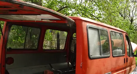 Петима крадци на дизел от тирове задържани във вилна зона край Русе /галерия/ Петима крадци на дизел от тирове задържани във вилна зона край Русе /галерия/