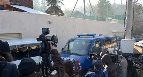 Обискират палата на дъщерята на ексшефа на митниците Кулишев в Бояна /галерия/ Обискират палата на дъщерята на ексшефа на митниците Кулишев в Бояна /галерия/