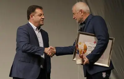 Удостоиха проф. Иван Станков с награда "Култура" на Велико Търново