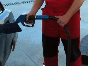 Глобяват бензиностанциите с до 80 хил. лв. за некачествено гориво