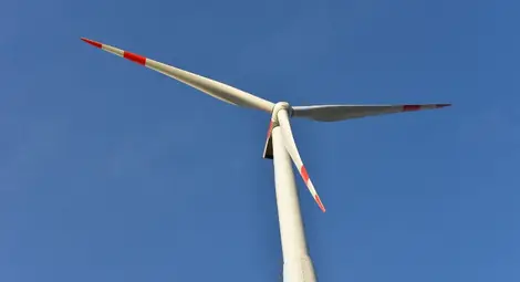 Ветрогенератор със 112 м диаметър на перката вдигат край Бабово