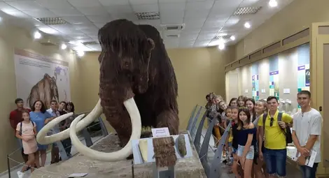 Бесарабски българчета пяха химна на Украйна в пещерата Орлова чука