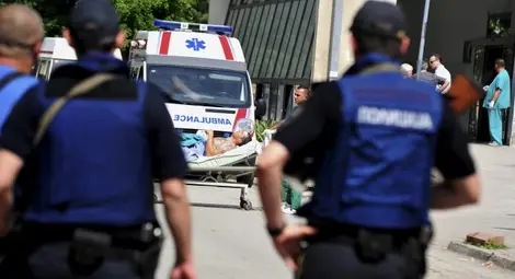 Петима убити и над 30 ранени полицаи при акцията в македонския град Куманово