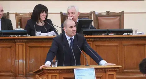 Цветанов: Радев обслужва чужди интереси