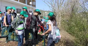 Деца от Русе, Иваново и Ветово станаха лесовъди за един ден