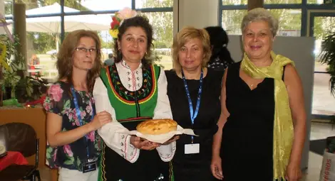 Трима русенски учители донесоха частица от магията на ЦЕРН