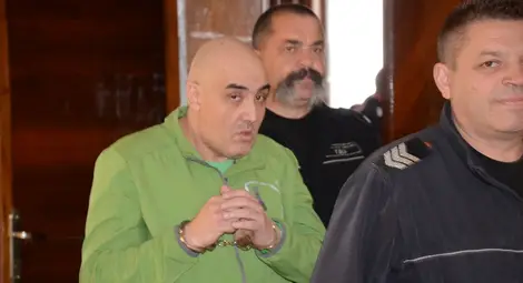 Автомонтьор припечелвал с продажба на наркотици