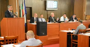 Бившият главен инженер на Общината пита за подземни колектори