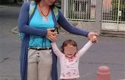 След скандал с мъж на руски Александра от Москва скочила с детето си от 5-ия етаж