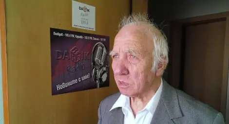 Дядо от Пловдив надхитри Енергото и не плаща за ток