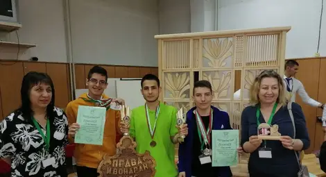 Оригинално резбовано решение донесе  сребро за гимназия &bdquo;Йосиф Вондрак&ldquo;