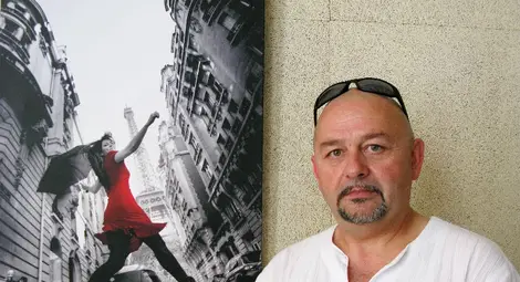 Фотограф се обяснява в любов на Париж в черно-бяло