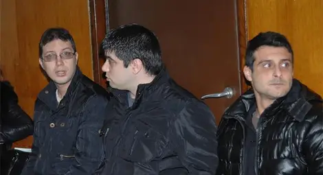 Залятата с боя Нона: Петър размазваше боята по лицето ми, за да ми влезе в очите