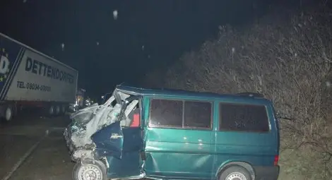 Шофьорът на буса убиец карал със 100 км в час 