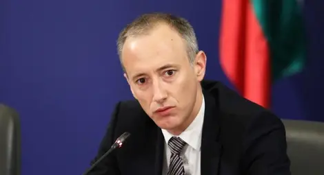 От 18 януари връщат поетапно и по-големите ученици в училище, ако ситуацията се подобри