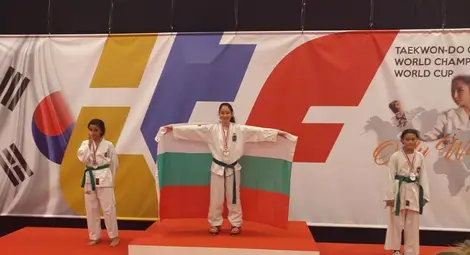 Русенка с 3 световни титли на таекуондо