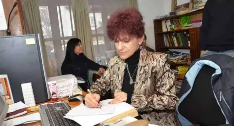 Теодора Бакърджиева кара  времето да говори на глас