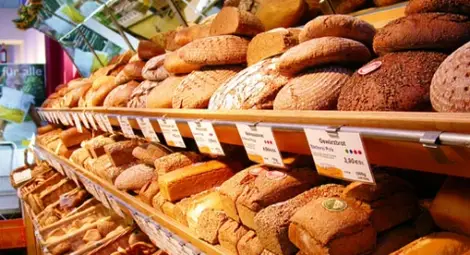 Съживяват с изкуствено дишане партенката за заливащия ни евтин румънски хляб