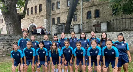 Женският футболен отбор на &bdquo;Дунав&ldquo; с 4 нови попълнения