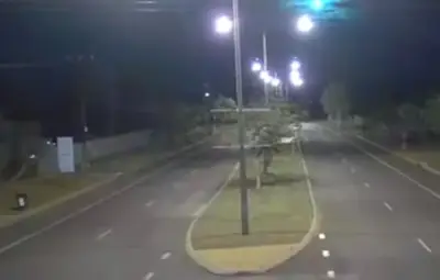 Непознат космически обект освети небето над Австралия (Видео) Непознат космически обект освети небето над Австралия (Видео)