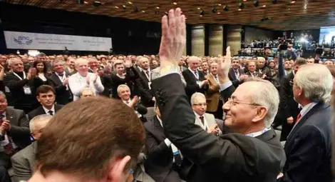 Доган се върна, предлага за лидер Местан