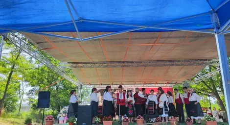 Два обичая представени за пръв път на фолклорния събор в Новград