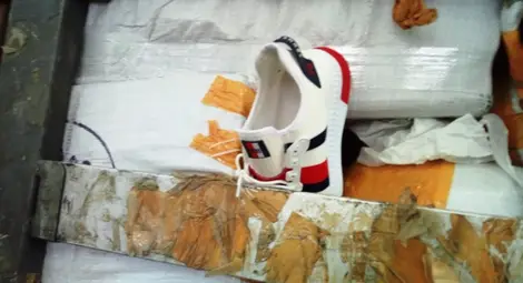 18 935 &bdquo;маркови&ldquo; дрехи, чанти и маратонки задържаха митнически служители на Дунав мост 2 /галерия/