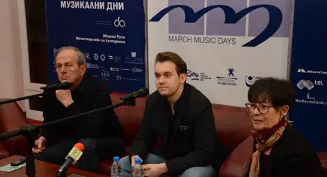 Смел експеримент по Шопен представиха Евгени Божанов и "Софийски солисти"