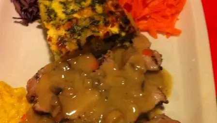 Разпуснете с изкушенията на неделния брънч в клуб ресторант  Асансьора&ldquo;