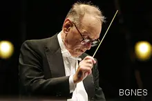 Теодосий Спасов застава рамо до рамо с маестро Енио Мориконе Теодосий Спасов застава рамо до рамо с маестро Енио Мориконе