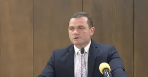 Кметът обсъжда с просветния министър отварянето на детските градини